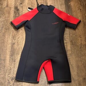Youth Kids Swim Wetsuit Rashguard in Black and Red Shorty Shortsleeved
